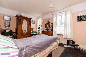 Bedroom- click for photo gallery